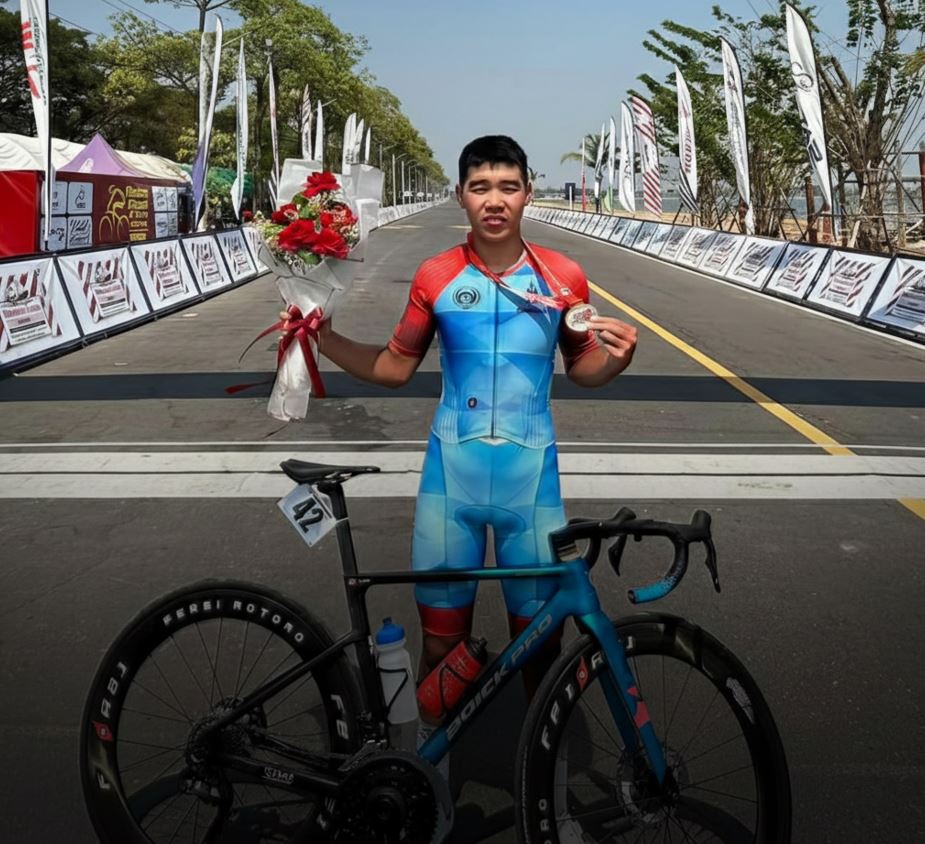 ОУХМ Х.Тэмүүлэн Ази тивийн АШТ-нээс мөнгөн медаль хүртлээ